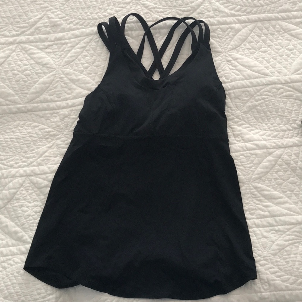 Lululemon top with built in bra